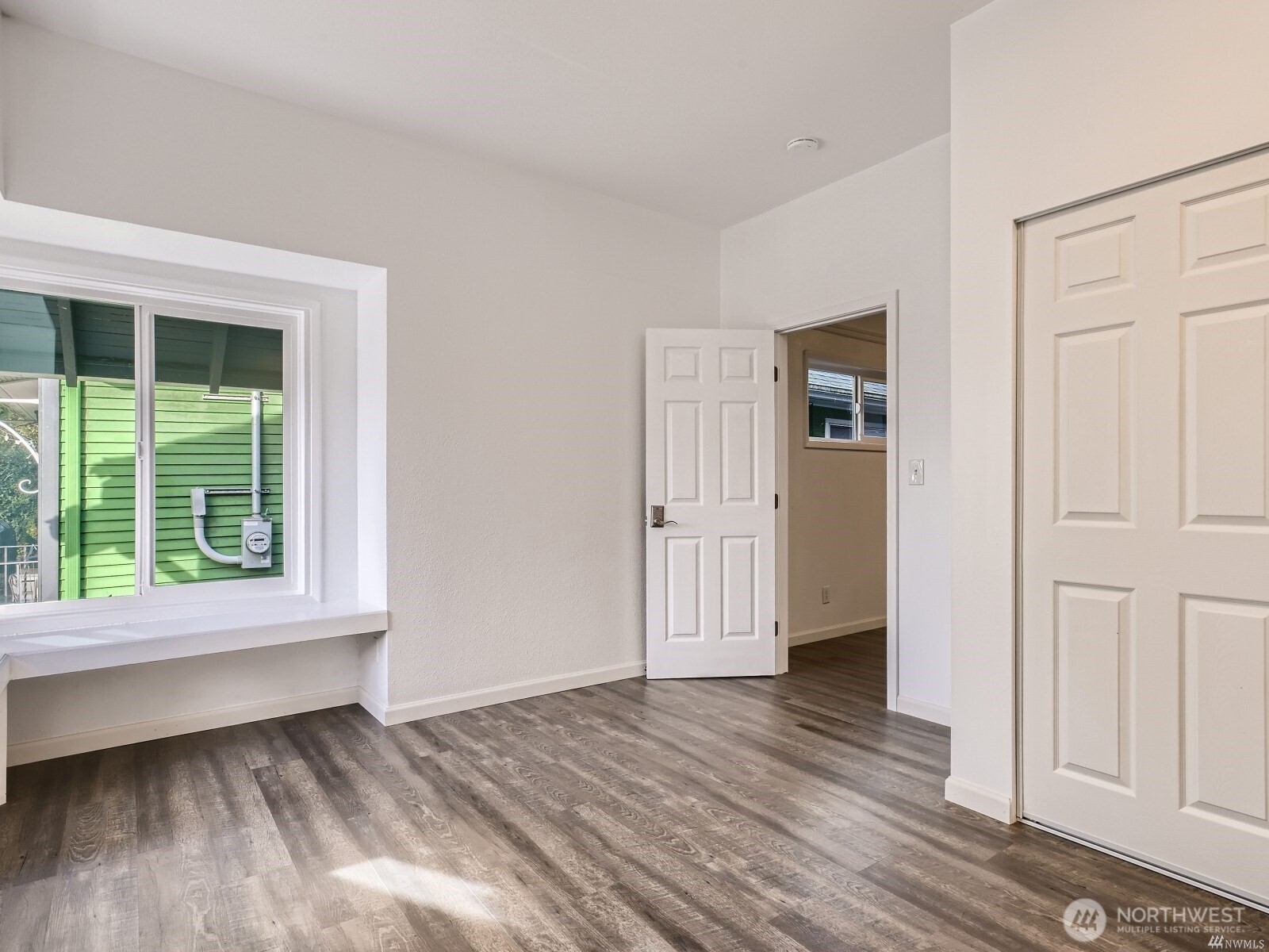 5242 11 Avenue NE Seattle WA 98105