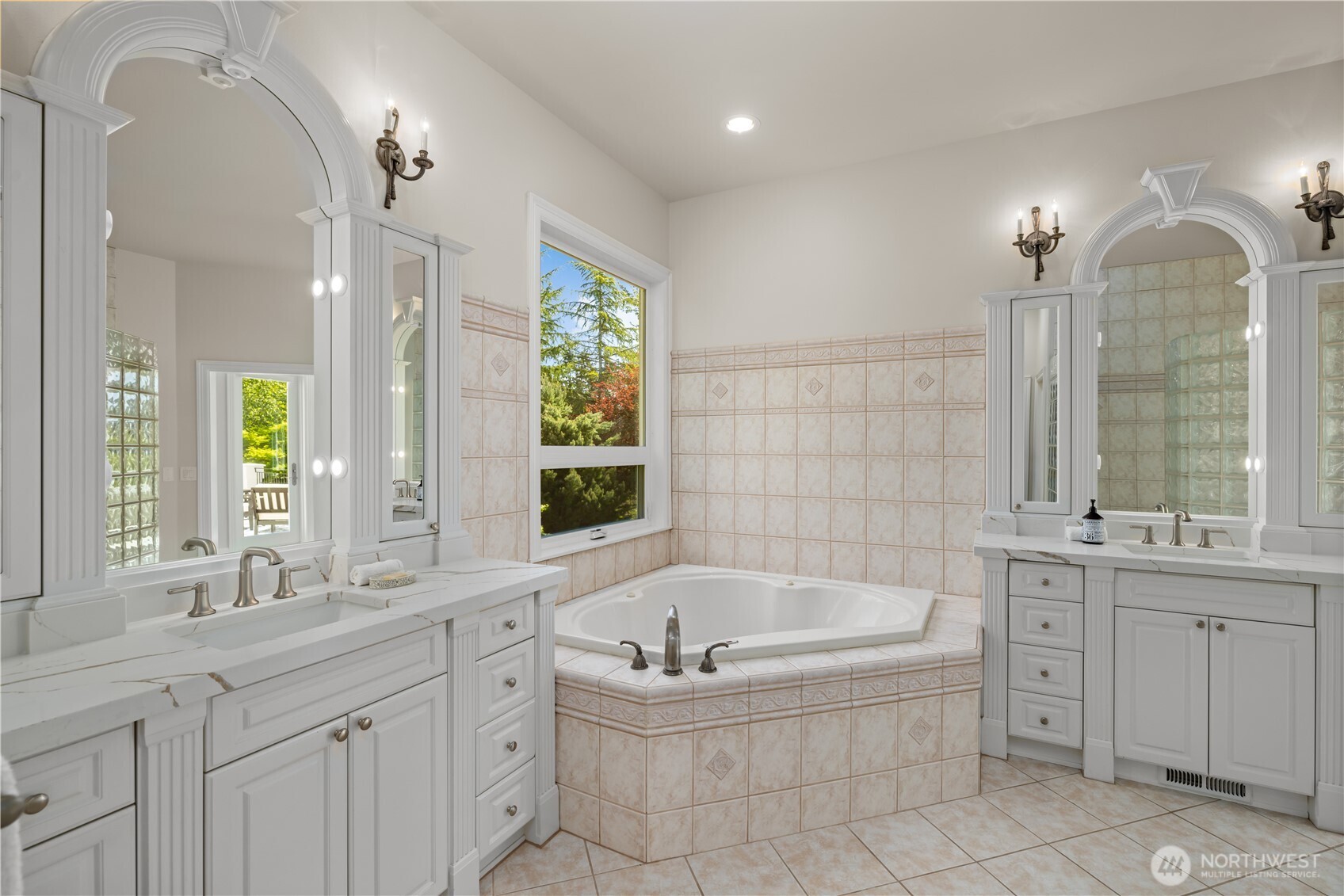4145 Peregrine Point Way SE Sammamish WA 98075