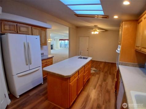 5702 90th Street Court E Puyallup WA 98371