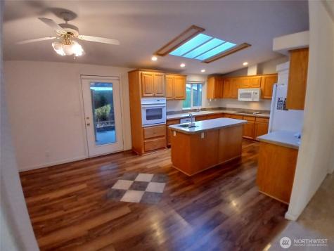 5702 90th Street Court E Puyallup WA 98371