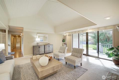 243 140th Avenue NE Bellevue WA 98005