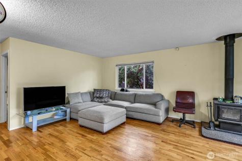 622 141st Street S Parkland WA 98444