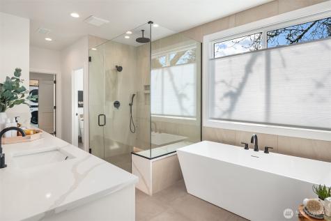 1917 166th Place NE Bellevue WA 98008
