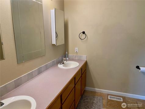 4883 Brent Road NE Moses Lake WA 98837