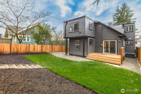 949 S Ridgewood Avenue Tacoma WA 98405