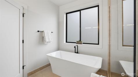 1015 N 35th Street Renton WA 98056