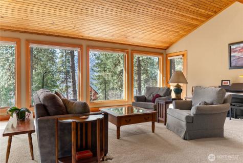 2 Trillium Road Winthrop WA 98862