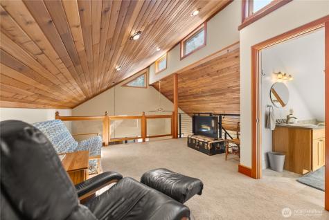 2 Trillium Road Winthrop WA 98862