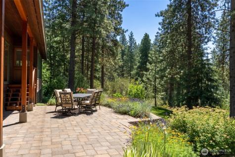 2 Trillium Road Winthrop WA 98862