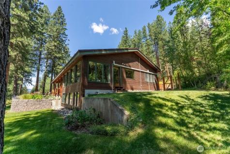 2 Trillium Road Winthrop WA 98862