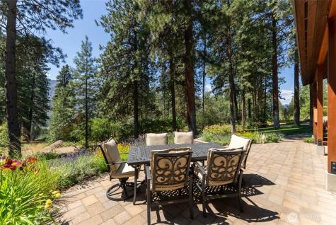 2 Trillium Road Winthrop WA 98862