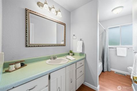 12220 SE 217th Place Kent WA 98031