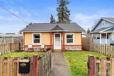 1006 Roosevelt Avenue Bremerton WA 98337