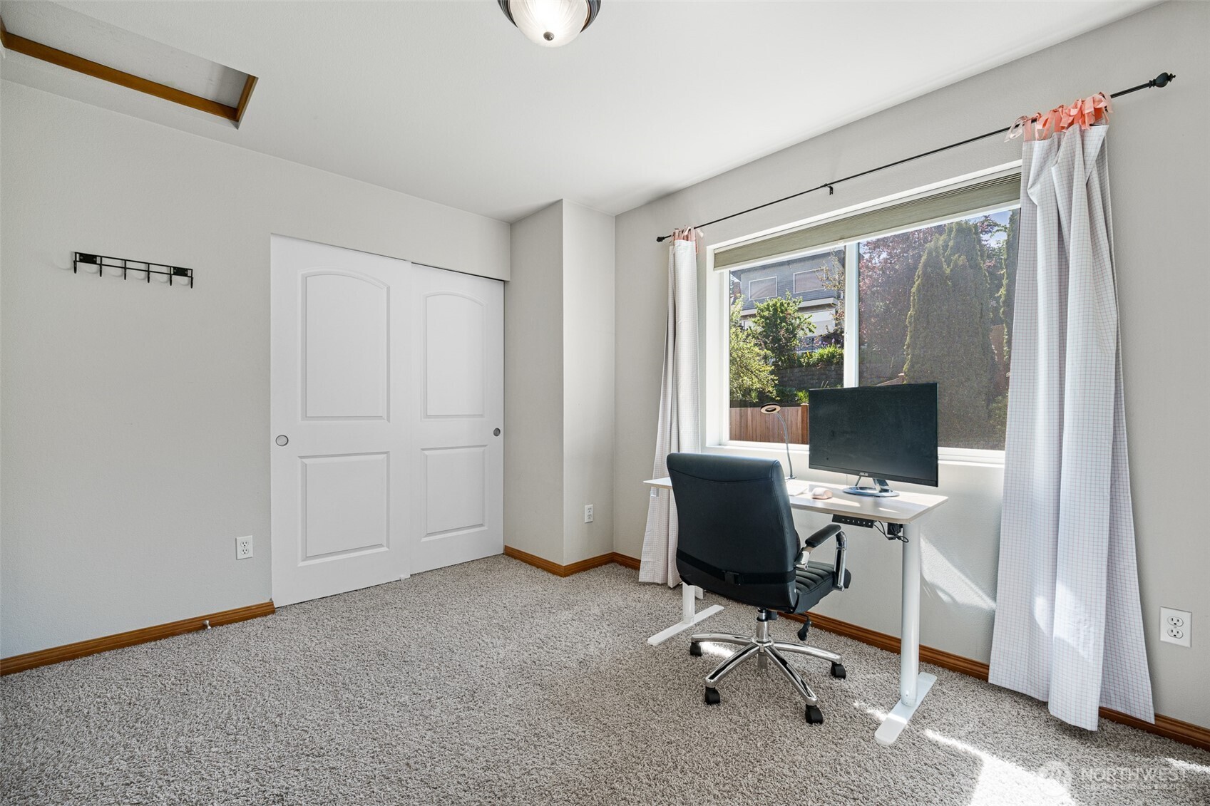 524 Pilchuck Path Everett WA 98201