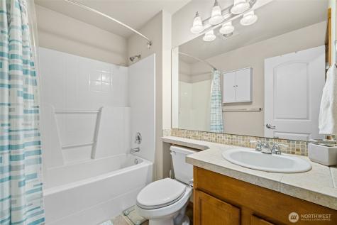 524 Pilchuck Path Everett WA 98201