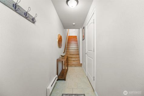 524 Pilchuck Path Everett WA 98201