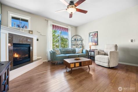 524 Pilchuck Path Everett WA 98201