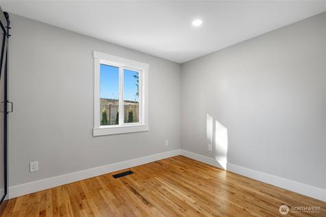 655 Union Ave NE Renton WA 98059