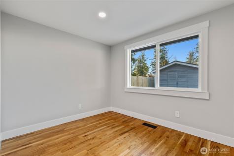 655 Union Ave NE Renton WA 98059