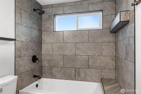 655 Union Ave NE Renton WA 98059