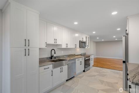 655 Union Ave NE Renton WA 98059