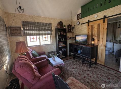 27 Mule Deer Ridge Road Oroville WA 98844