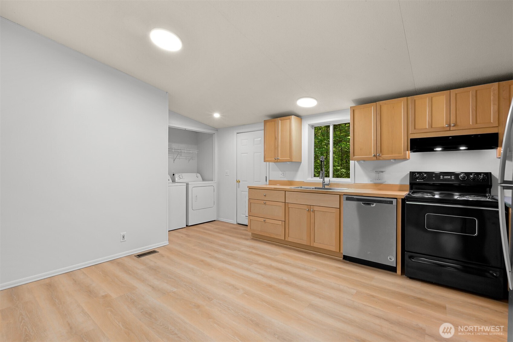 8331 Golden Valley Drive Maple Falls WA 98266