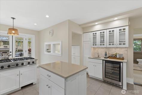 2407 11th Avenue E Seattle WA 98102
