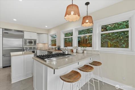 2407 11th Avenue E Seattle WA 98102