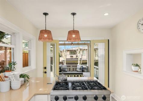 2407 11th Avenue E Seattle WA 98102