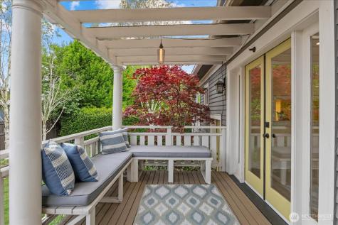 2407 11th Avenue E Seattle WA 98102