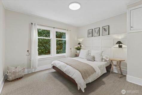 2407 11th Avenue E Seattle WA 98102