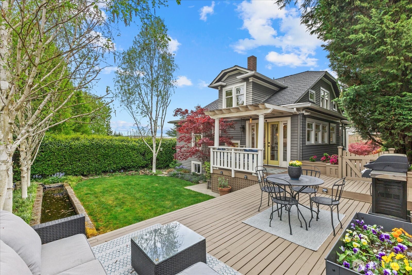 2407 11th Avenue E Seattle WA 98102