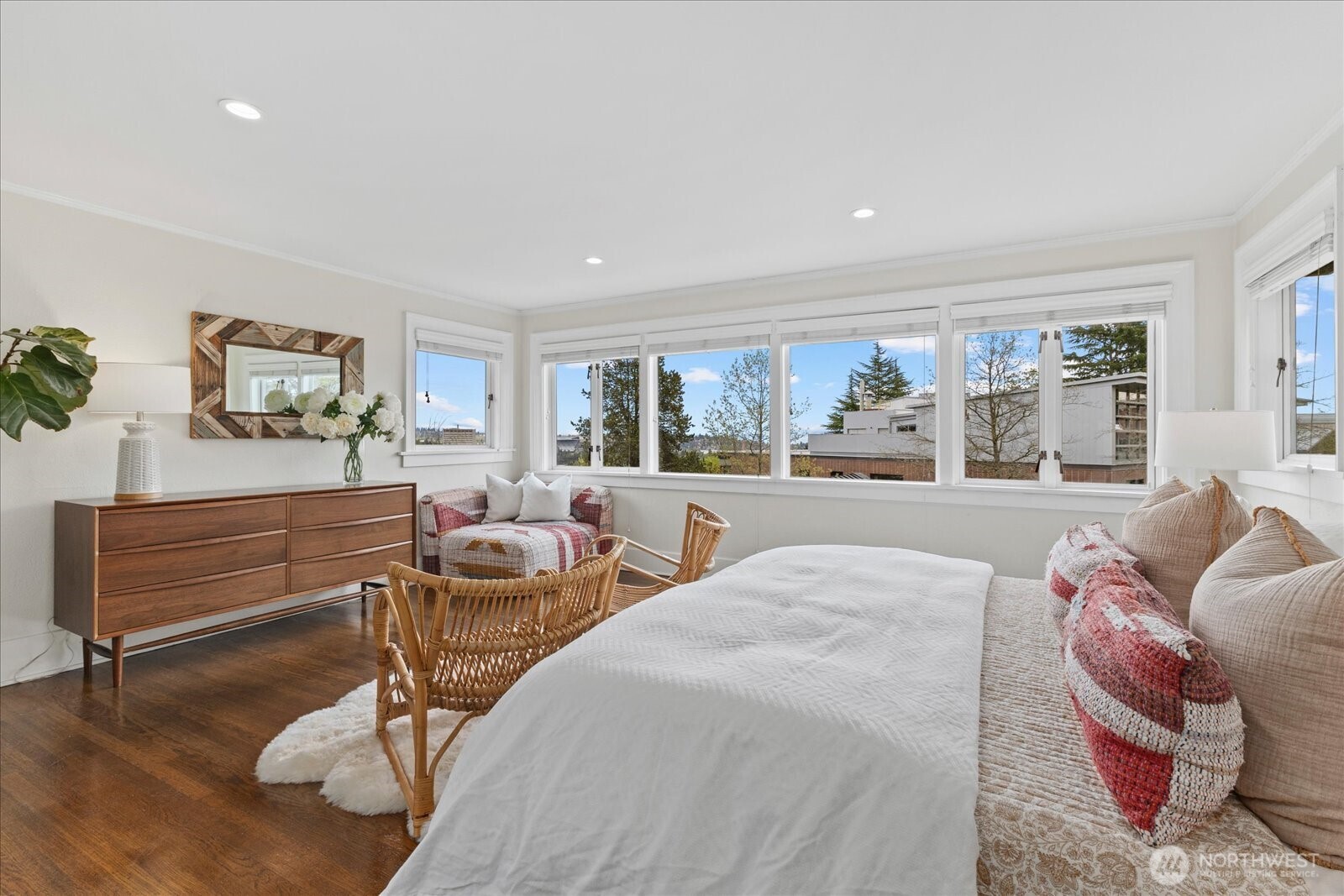 2407 11th Avenue E Seattle WA 98102