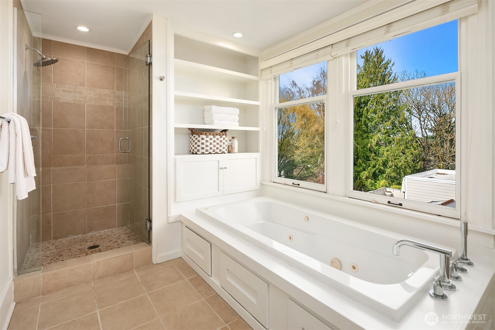2407 11th Avenue E Seattle WA 98102
