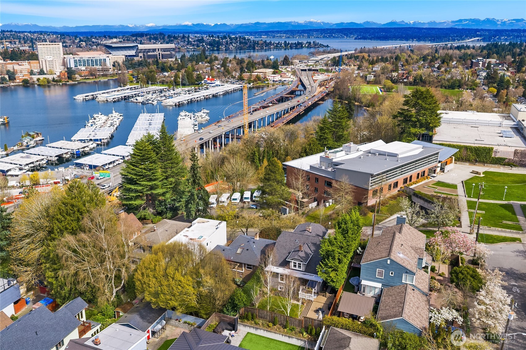 2407 11th Avenue E Seattle WA 98102