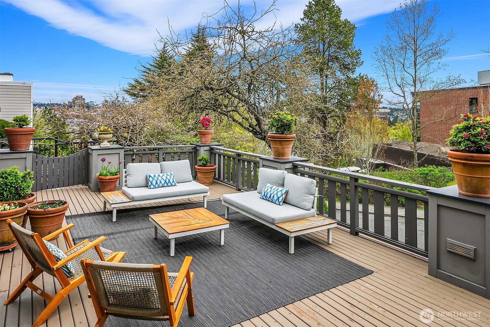 2407 11th Avenue E Seattle WA 98102