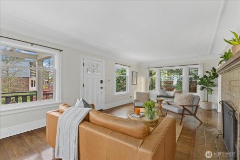 2407 11th Avenue E Seattle WA 98102