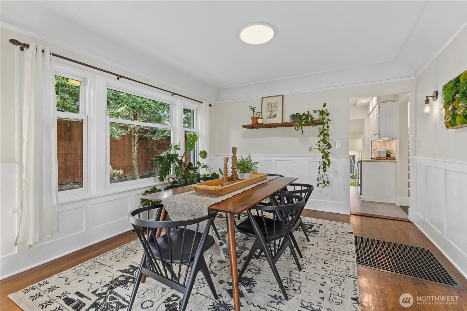 2407 11th Avenue E Seattle WA 98102