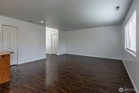 2156 66th Street SE Auburn WA 98092