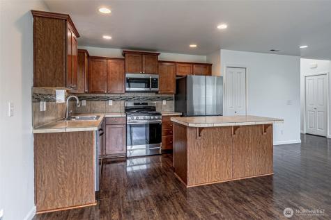 2156 66th Street SE Auburn WA 98092