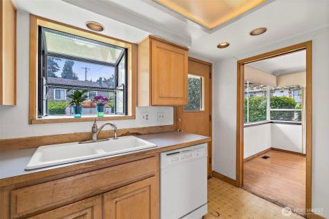 8403 S 120th Street Seattle WA 98178