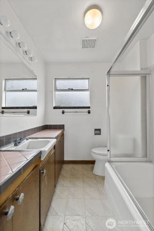 8403 S 120th Street Seattle WA 98178