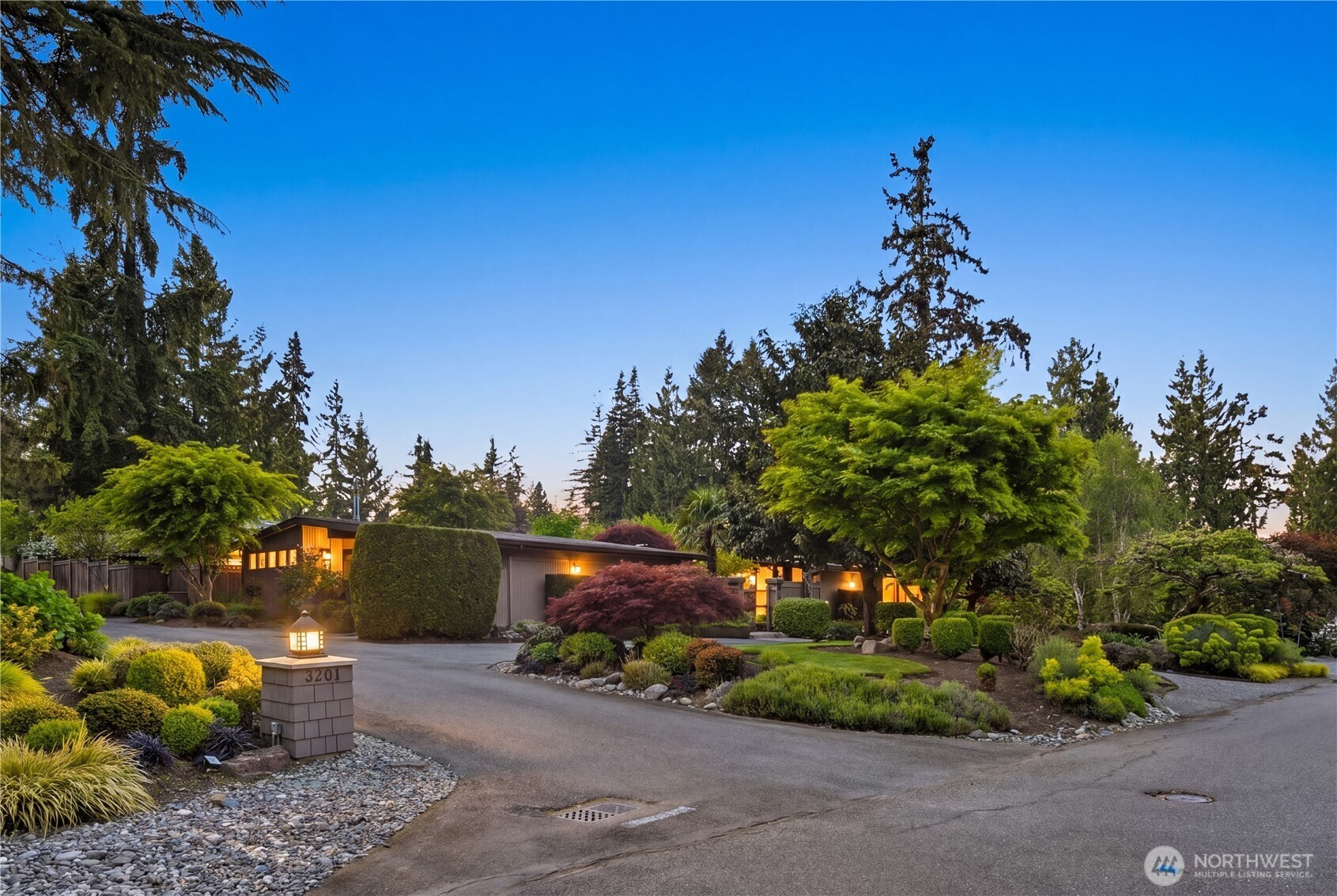 3215 78th Place NE Medina WA 98039