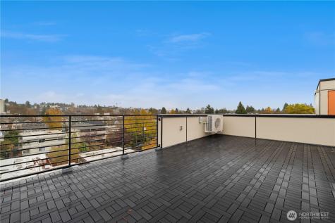 6546 Latona Avenue NE Seattle WA 98115