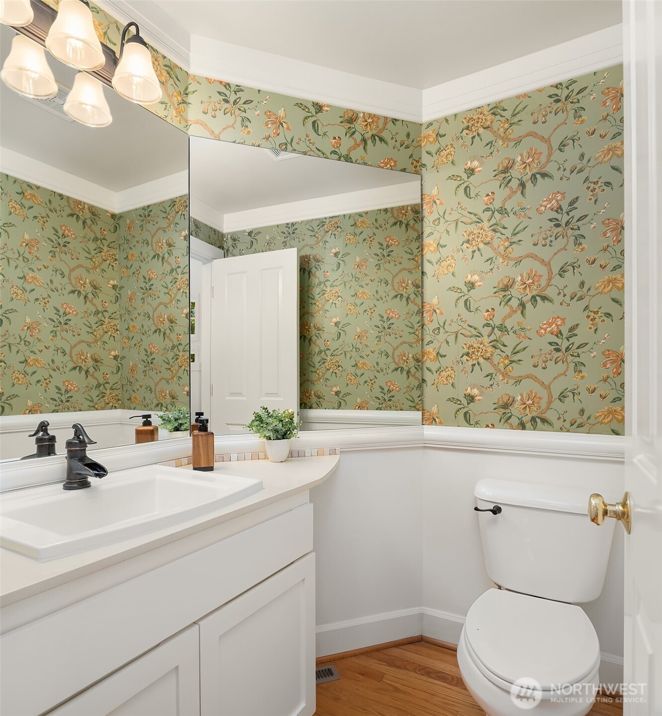 1578 NE Iris Street Issaquah WA 98029
