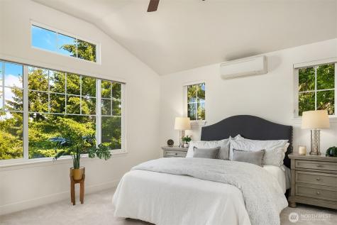 1578 NE Iris Street Issaquah WA 98029