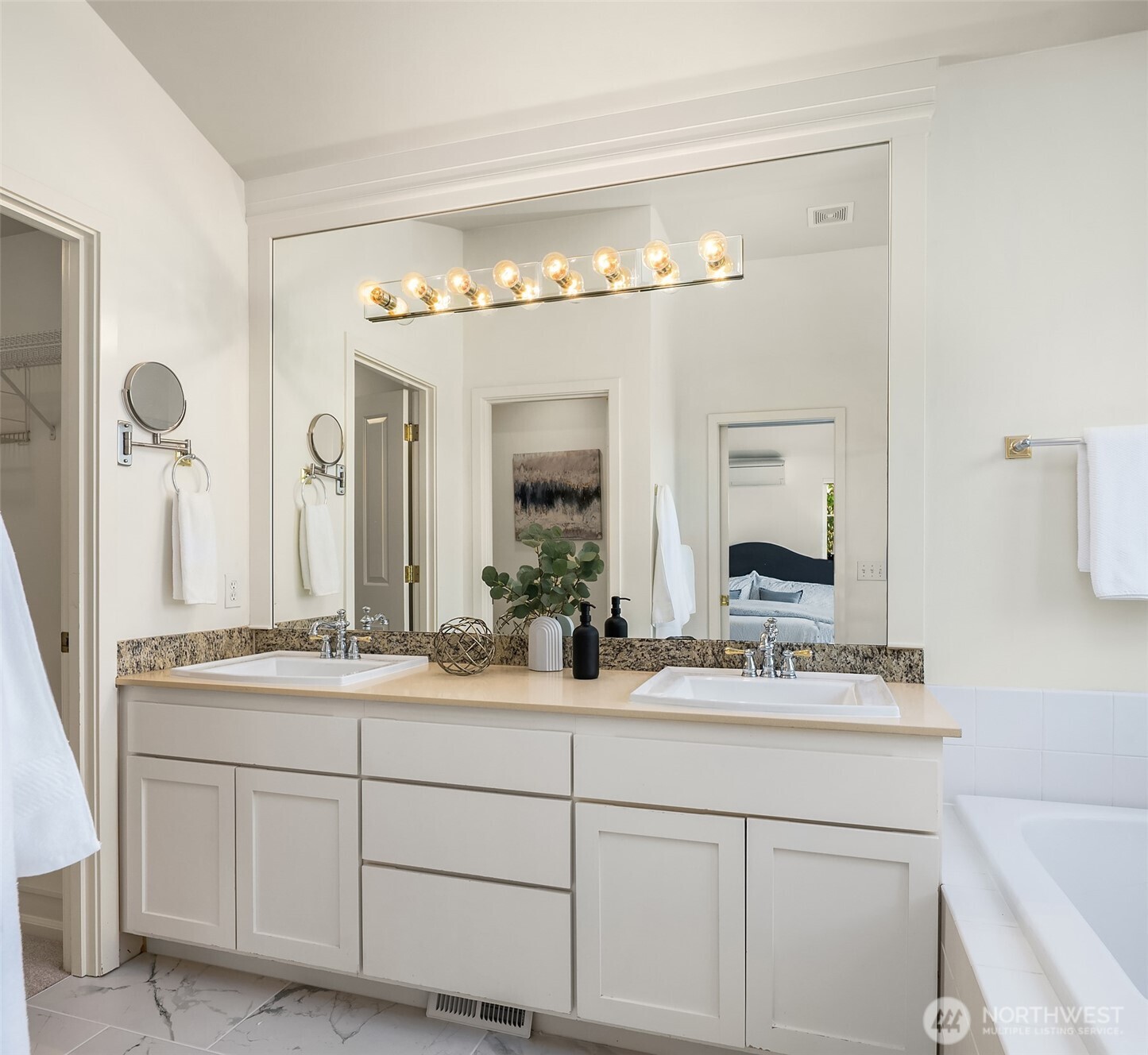 1578 NE Iris Street Issaquah WA 98029