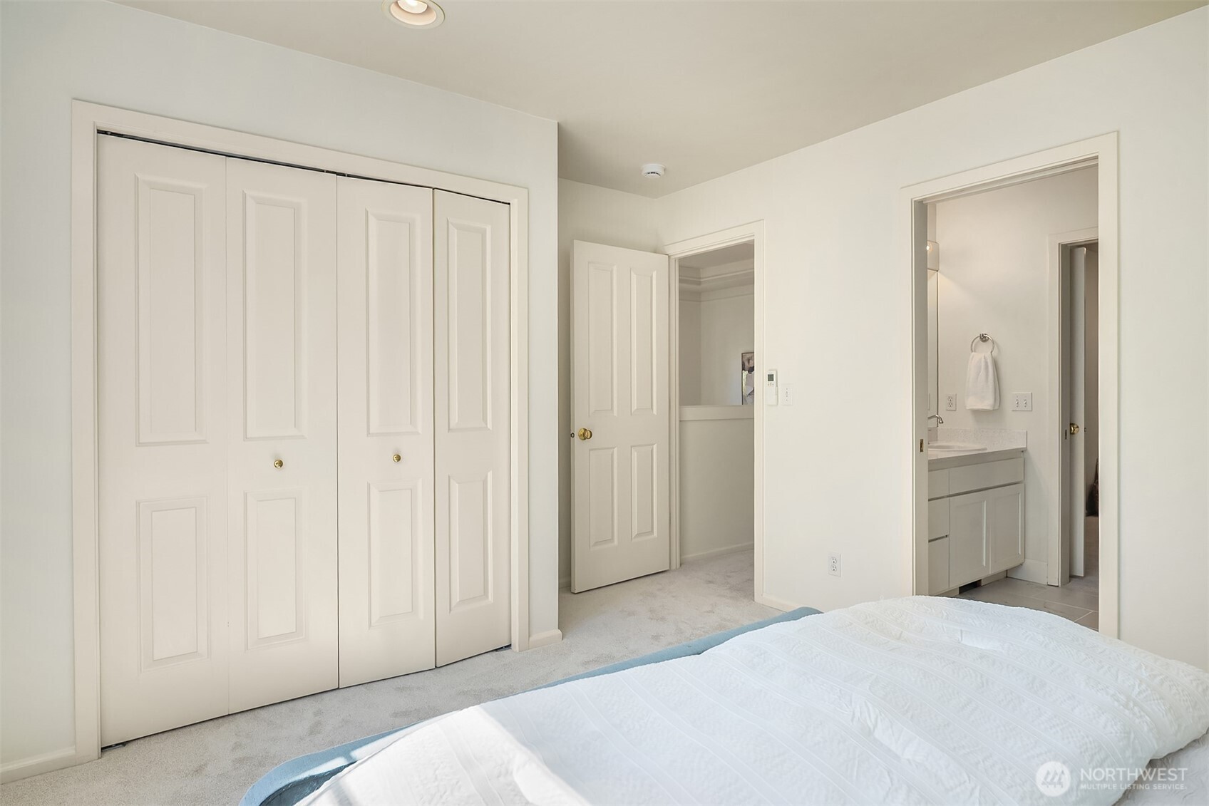 1578 NE Iris Street Issaquah WA 98029