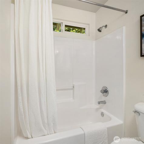 1578 NE Iris Street Issaquah WA 98029